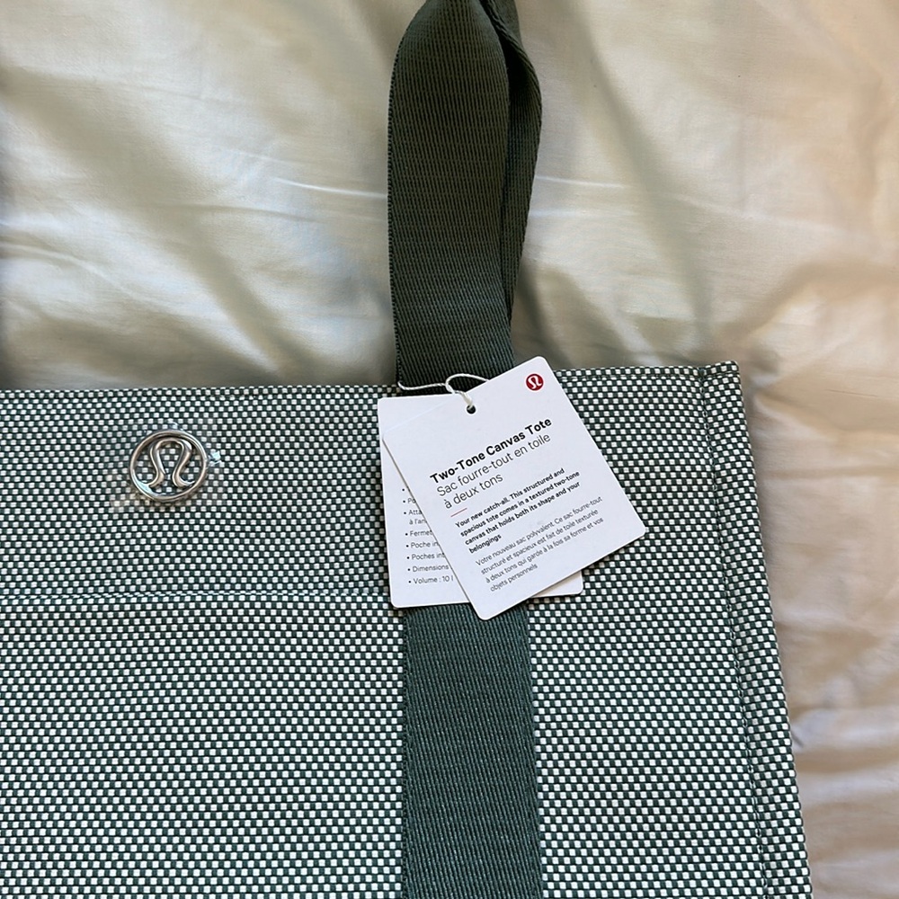 BRAND NEW Lululemon canvas tote (10L)